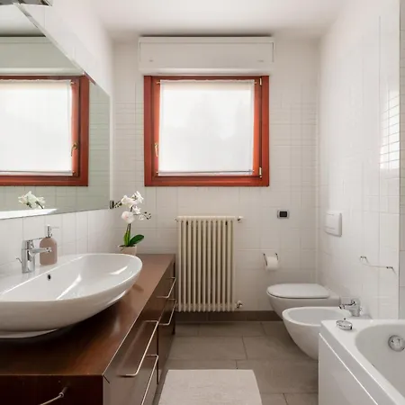 Cullinan Como Lakeview Apartment By Petra Luxury Como